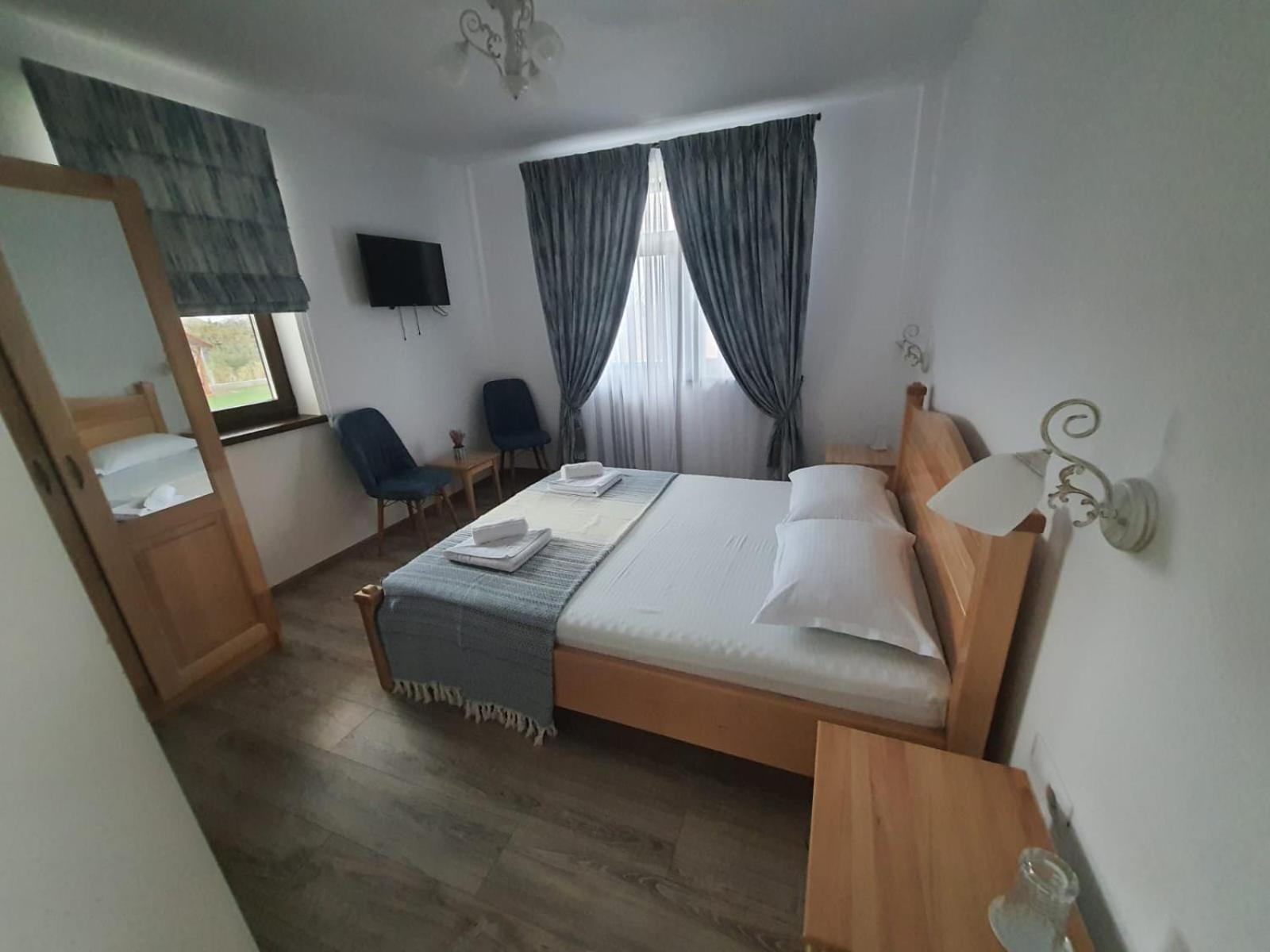 Pensiunea Alicia Jurilovca Bagian luar foto